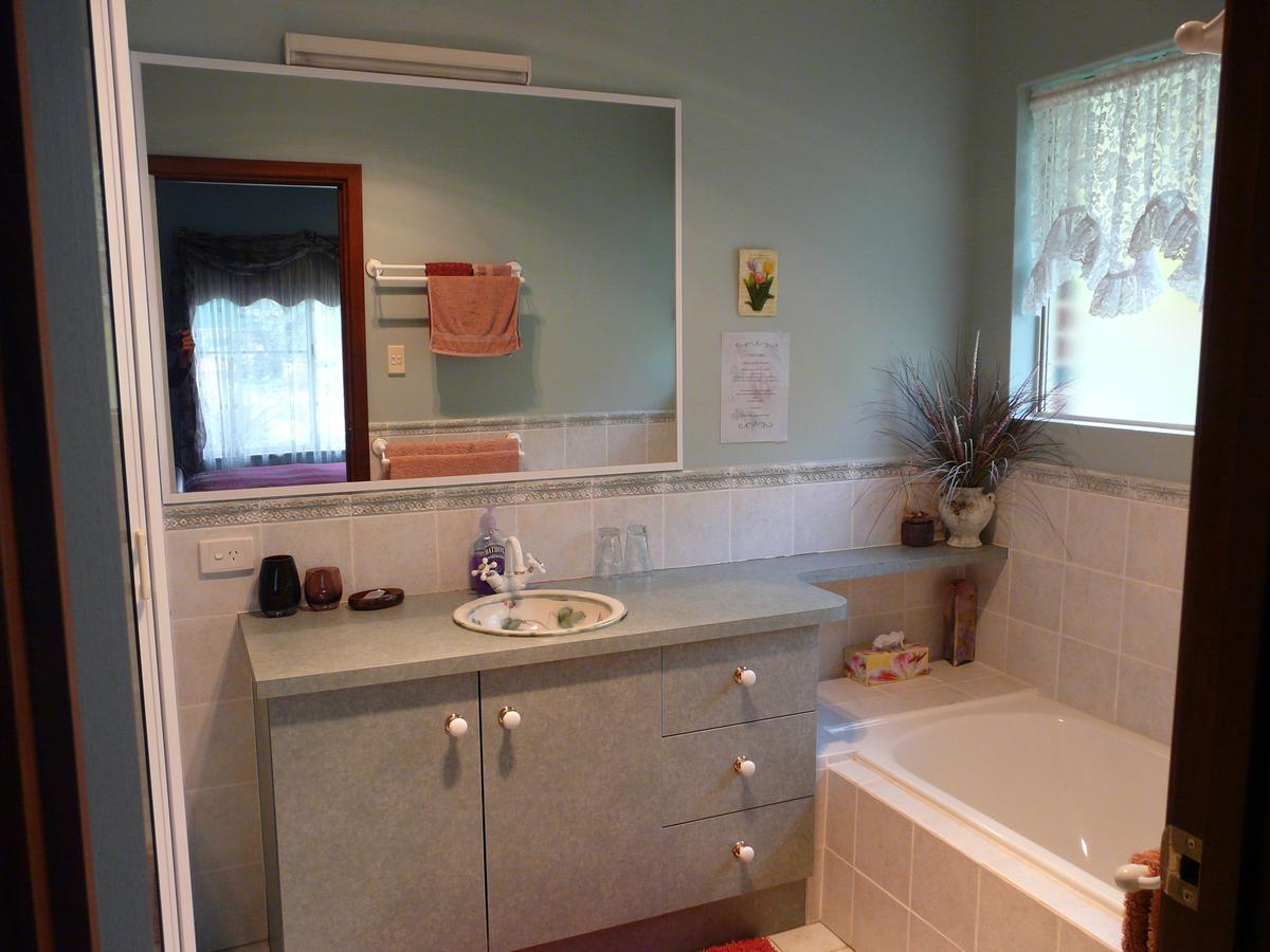 Country Charm Retreat B&B Donnybrook Ngoại thất bức ảnh